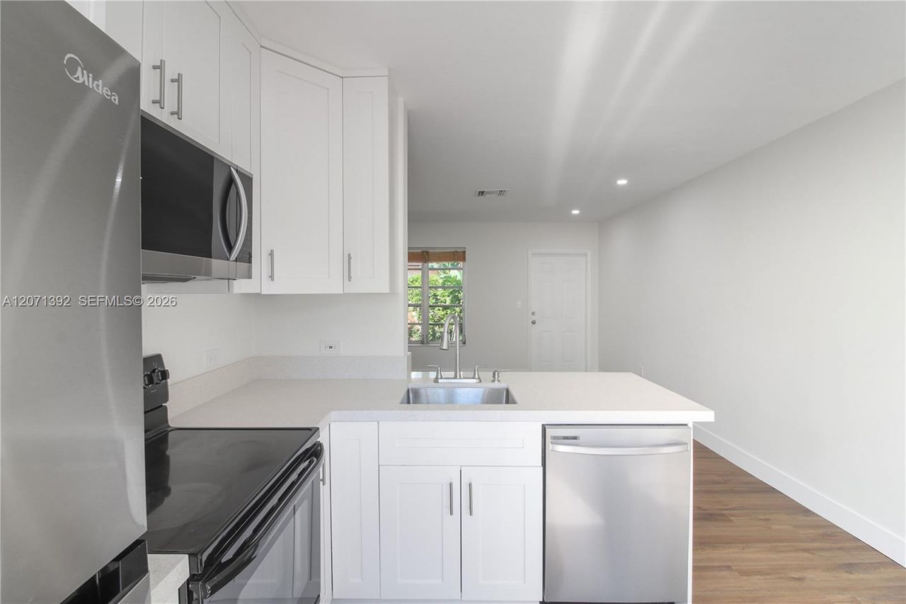 1958 SW 25th Ter, Unit Rear, Miami, FL 33133 Photo