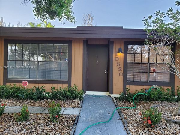 10520 Buttonwood Ave , Unit 10520, Pembroke Pines, FL 33026