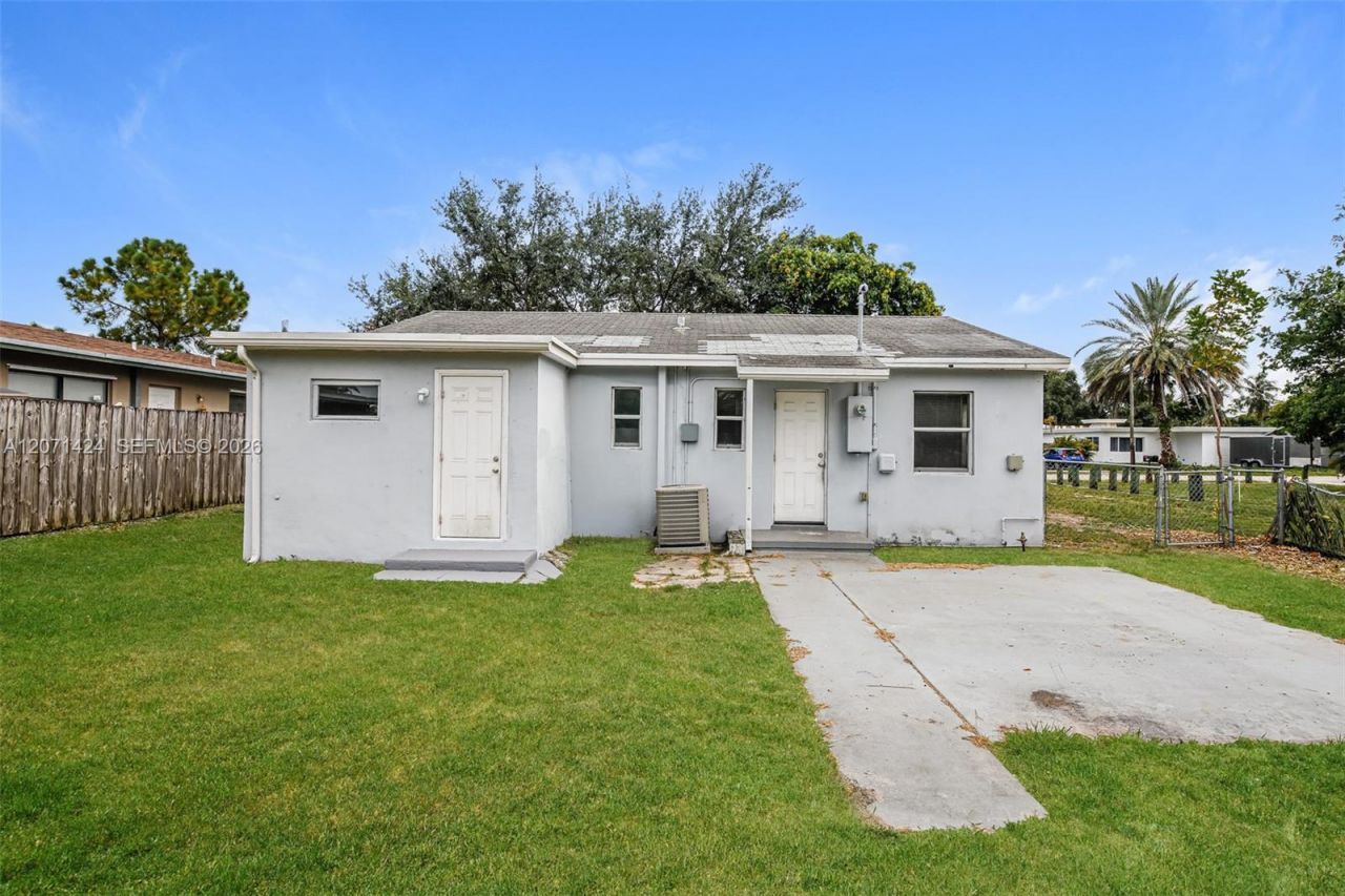 1943 Thomas St, Hollywood, FL 33020 Photo