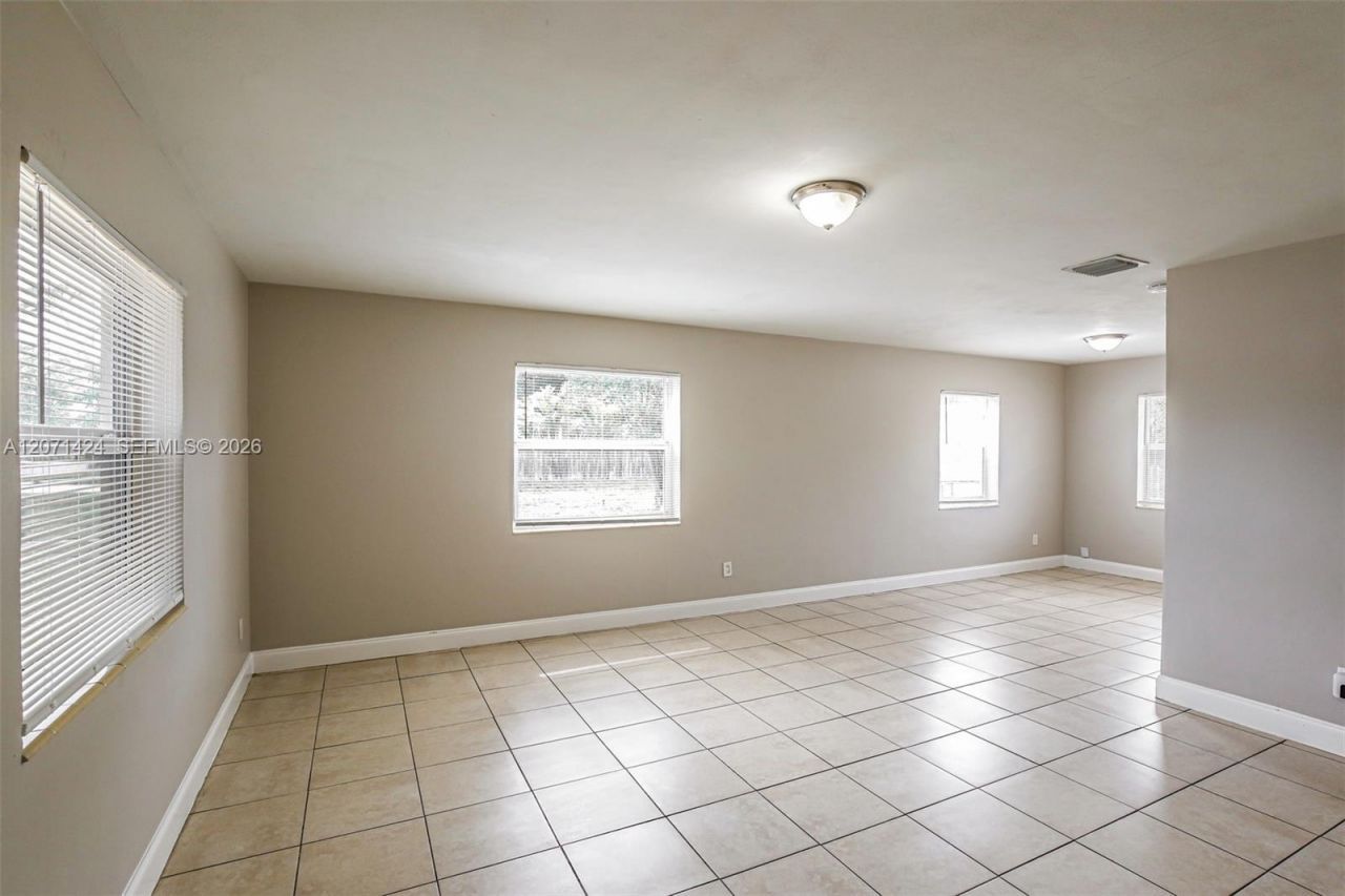 1943 Thomas St, Hollywood, FL 33020 Photo