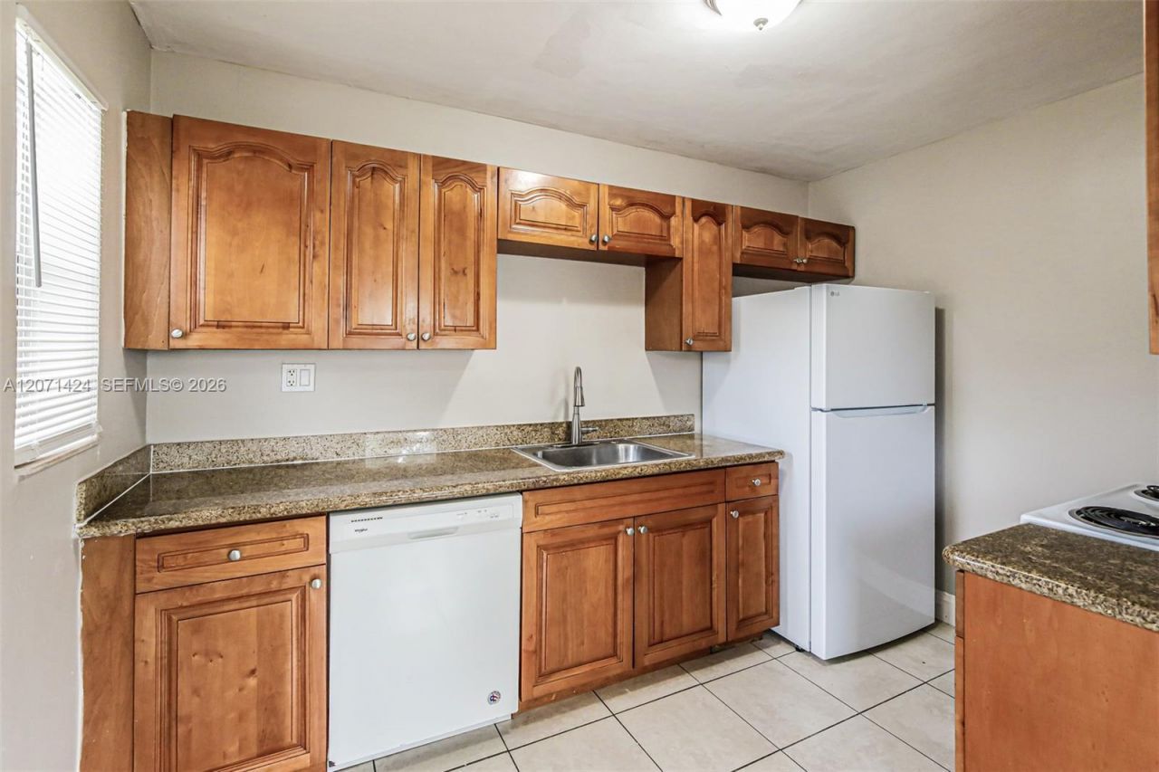 1943 Thomas St, Hollywood, FL 33020 Photo