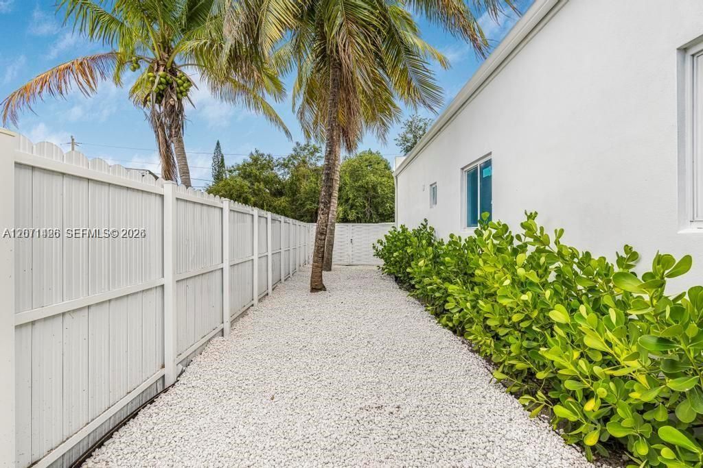 2419 NW 97th St , Miami, FL 33147 Photo