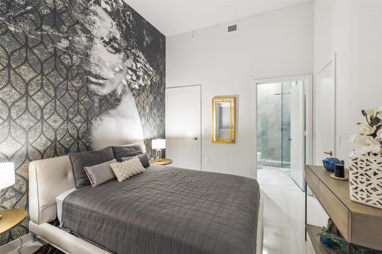 480 NE 31st St, Unit PH5303, Miami, FL 33137 Photo