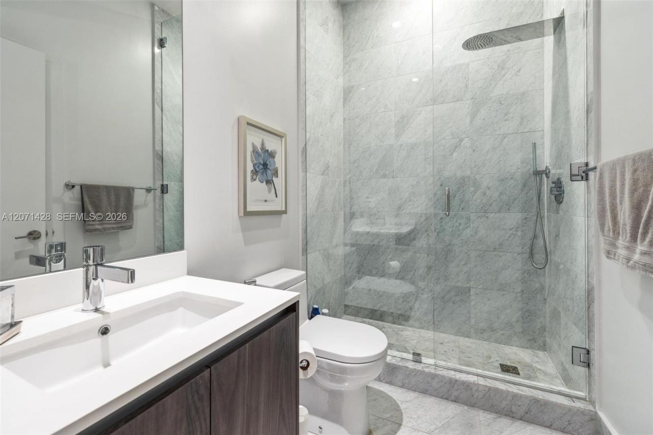 480 NE 31st St, Unit PH5303, Miami, FL 33137 Photo