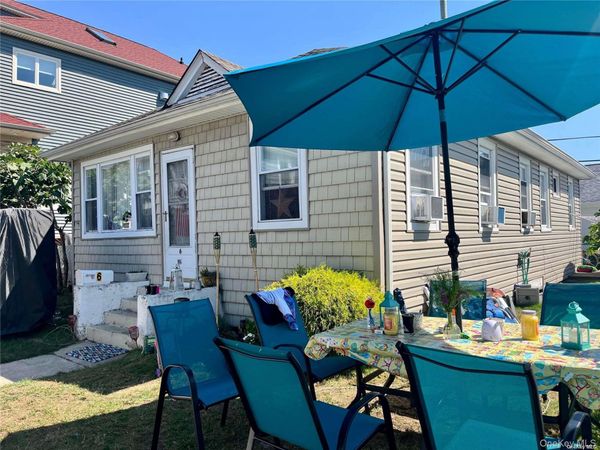6 December Walk , Unit Neptune Bl, Long Beach, NY 11561