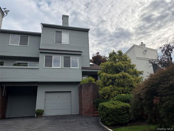 41 Waterside Close, Eastchester, NY 10709