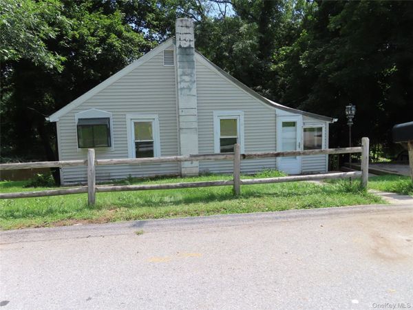 4 Wilbur Road , Pleasant Valley, NY 12569