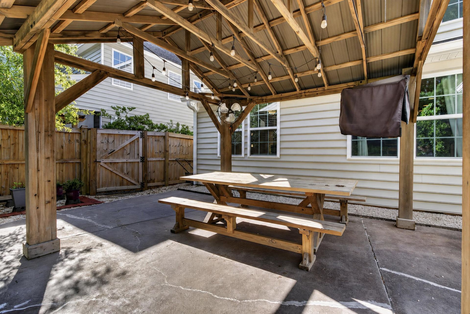 209 Wexford Court Photo 29