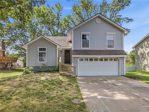 1103 SE 5th Terrace, Lee's Summit, MO 64063