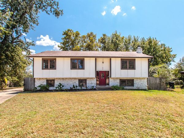 620 Rosewood Circle , Claremore, OK 74017