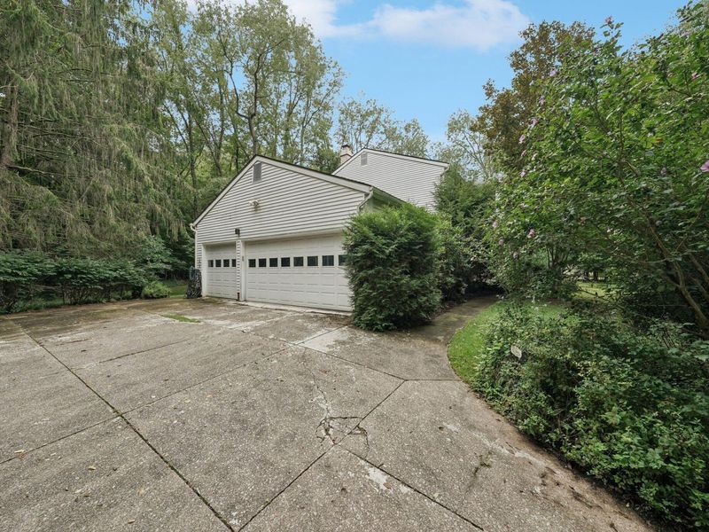 4188 Idlebrook Drive, Akron, OH 44333 Photo 37