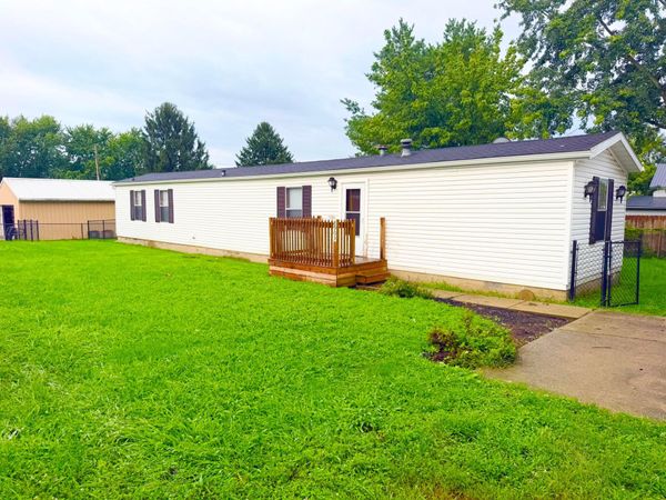 8903 Leist Avenue SW, Stoutsville, OH 43154