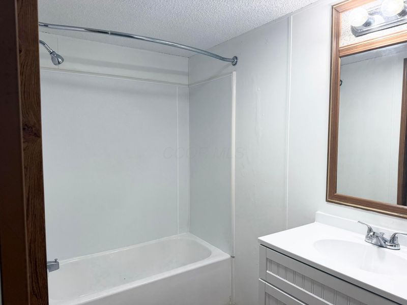 8903 Leist Avenue SW, Stoutsville, OH 43154 Photo 7