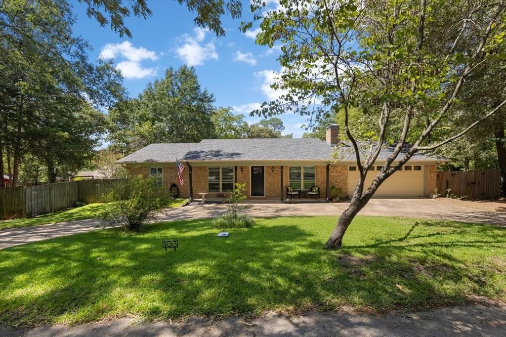103 Grass Knoll Drive, Hide A Way, TX 75771 Main Photo