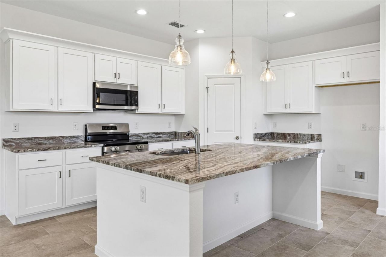 3780 Watercliff Circle, Grand Island, FL 32735 Photo
