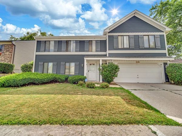 206 Albert Drive , Vernon Hills, IL 60061