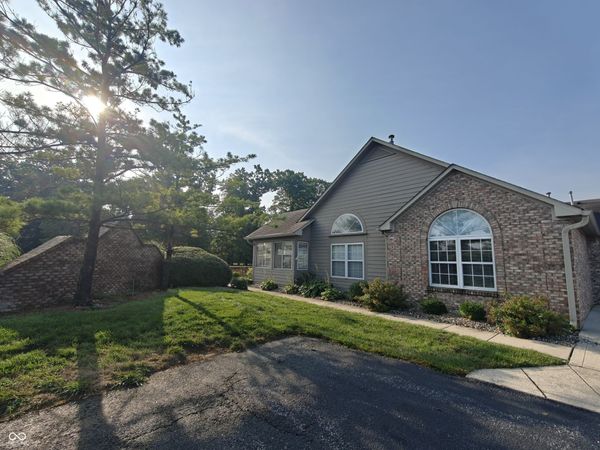 2392 Steeple Chase , Shelbyville, IN 46176