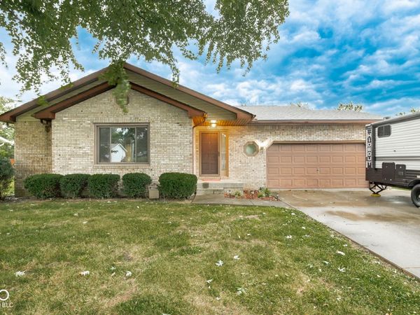 133 N Michael Drive , Scottsburg, IN 47170