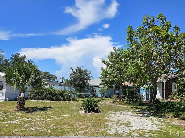 613 Poinsettia Court , Panama City Beach, FL 32413
