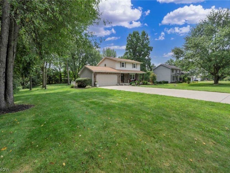 2322 Westport Drive, Akron, OH 44312 Photo 3