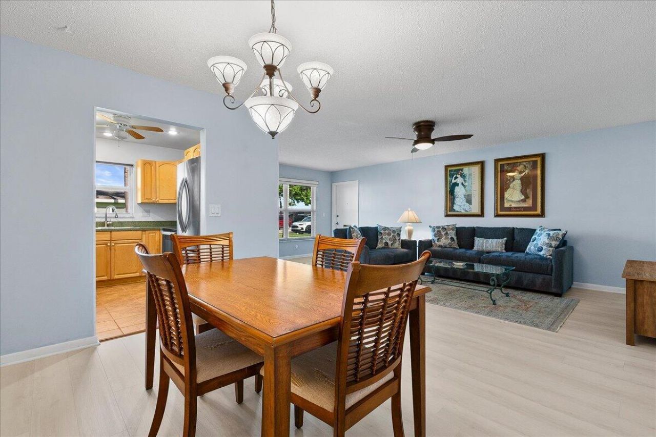 220 Country Lane, Unit B, Boynton Beach, FL 33435 Photo