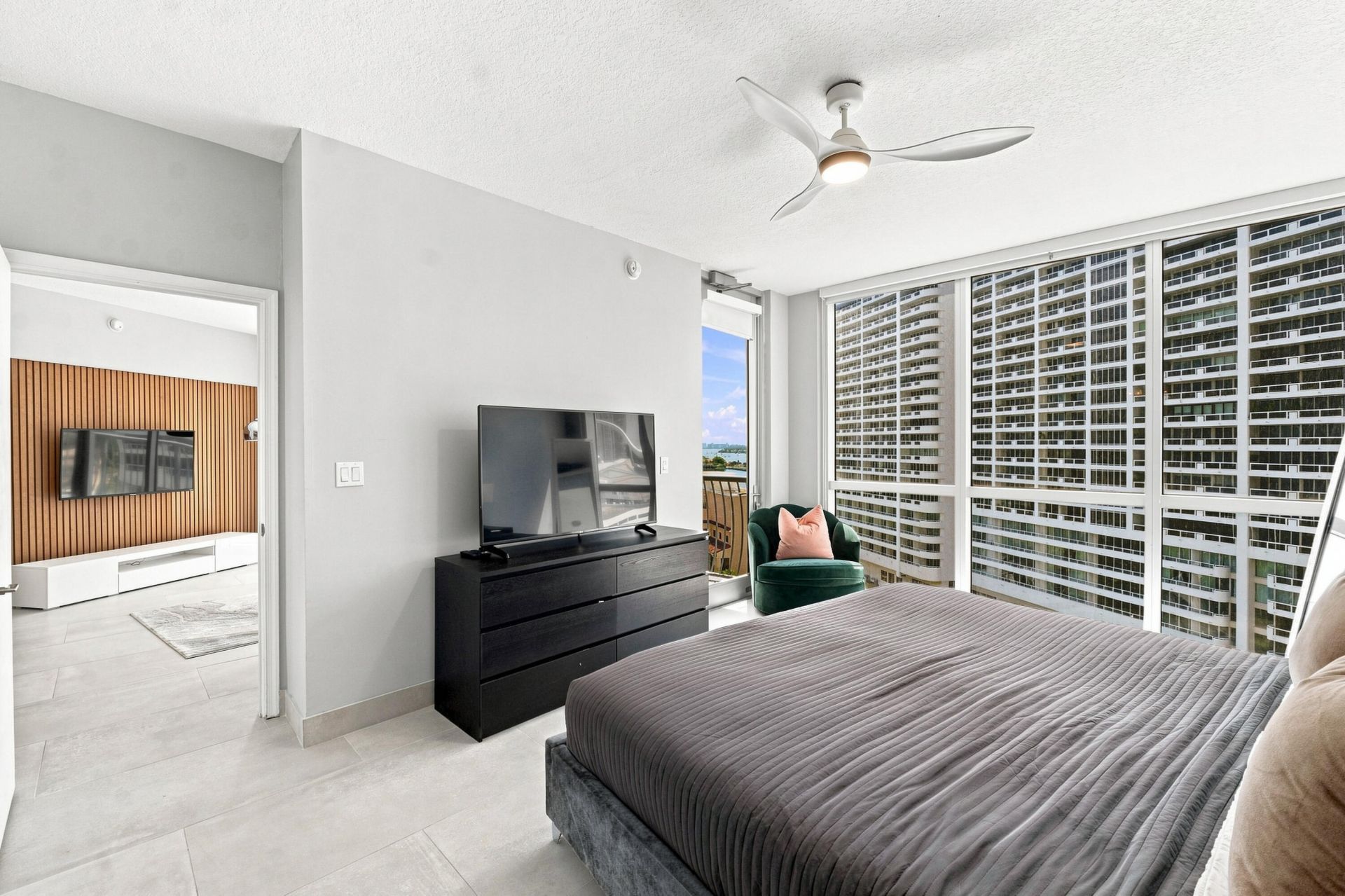 1750 N Bayshore Drive, Unit 1202, Miami, FL 33132 Photo