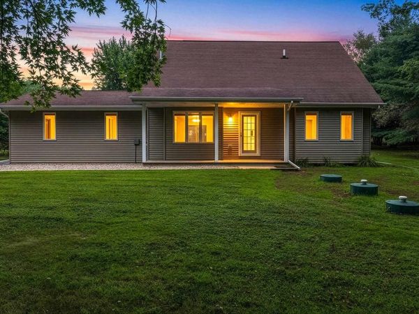 7364 JENSEN ROAD, Oshkosh, WI 54904