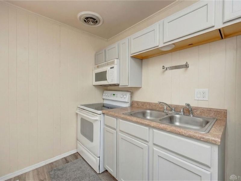 310 W Sycamore Street, Oxford, OH 45056 Photo 9
