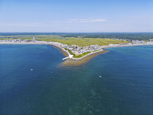 49 Dumas Avenue, Hampton, NH 03842