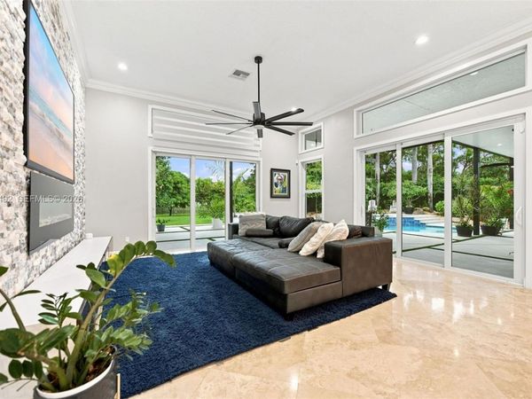 3829 Gulfstream Way, Davie, FL 33328
