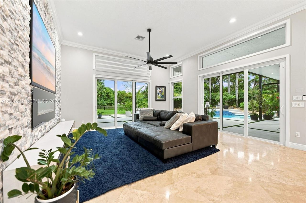 3829 Gulfstream Way, Davie, FL 33328 Photo
