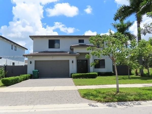 22735 SW 130th Ave , Miami, FL 33170