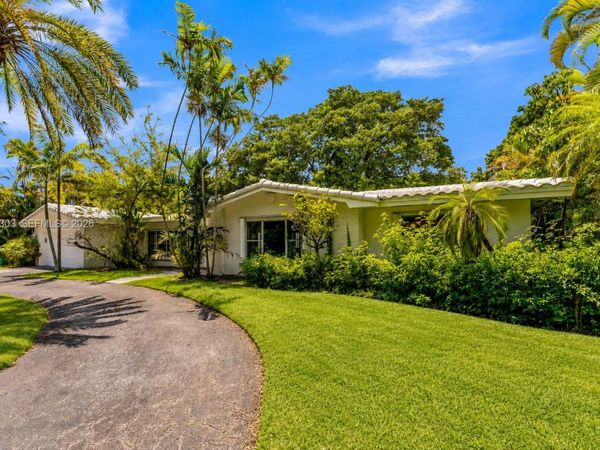 11890 SW 72nd Pl , Pinecrest, FL 33156