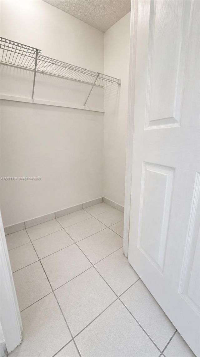 6605 W 26th Dr, Unit 24-18, Hialeah, FL 33016 Photo