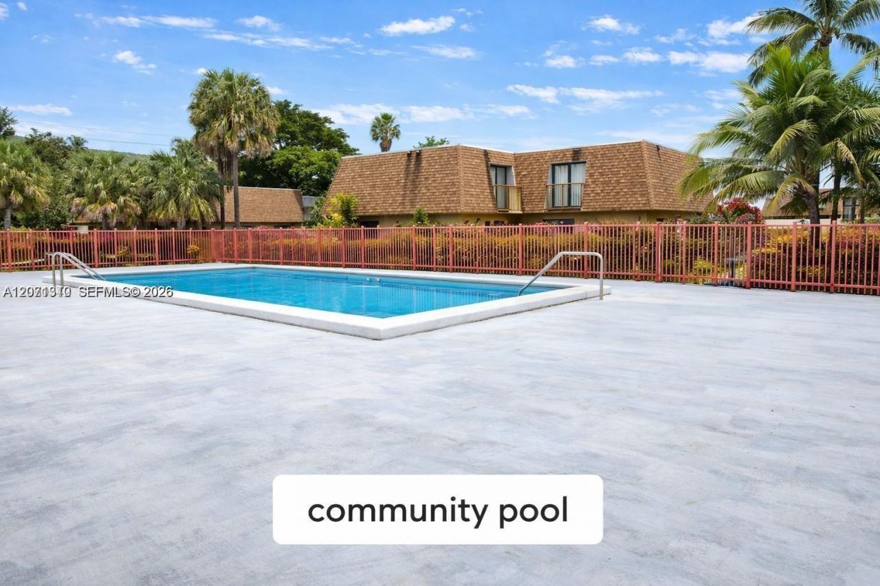 6605 W 26th Dr, Unit 24-18, Hialeah, FL 33016 Photo