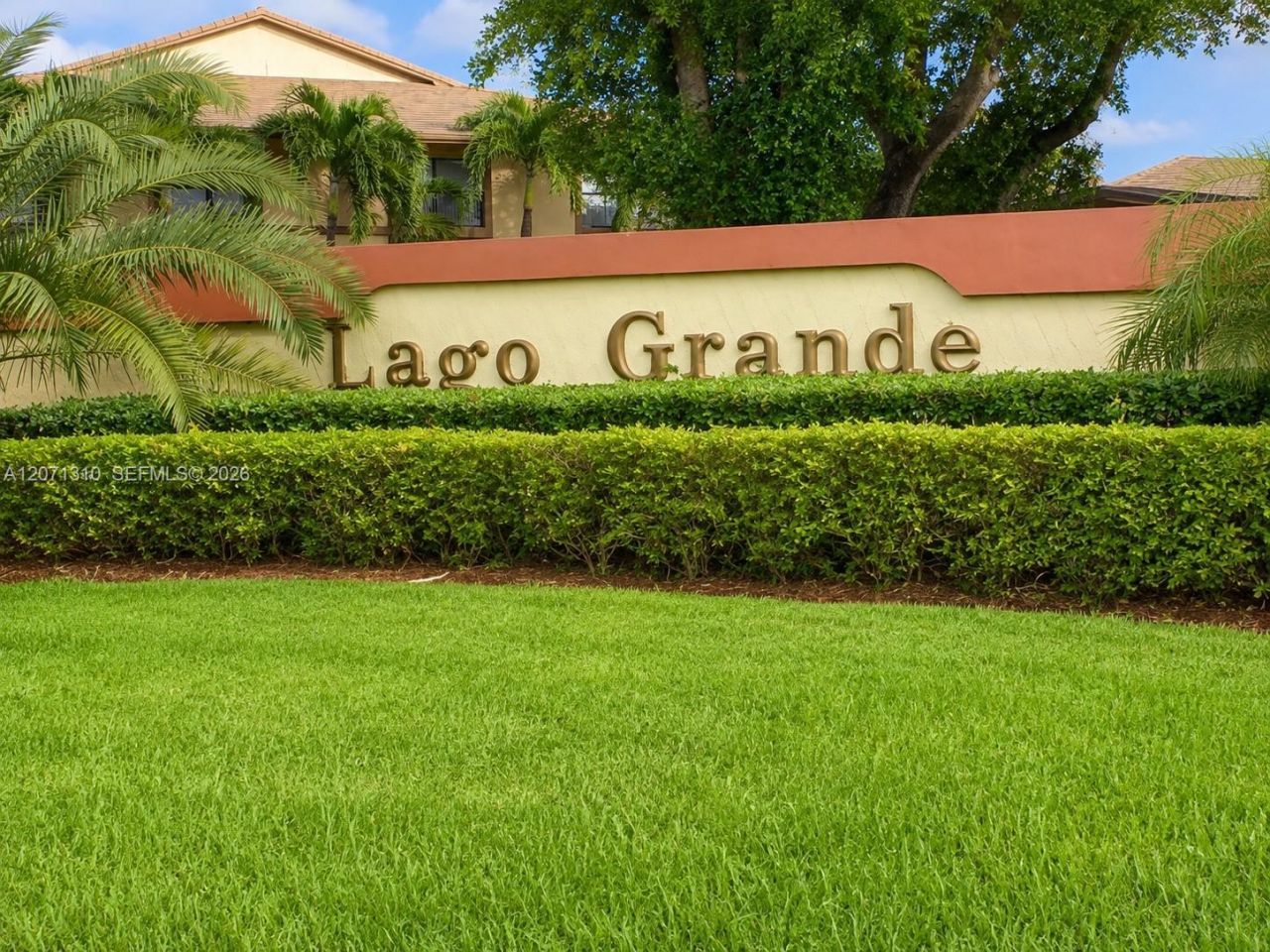 6605 W 26th Dr, Unit 24-18, Hialeah, FL 33016 Photo
