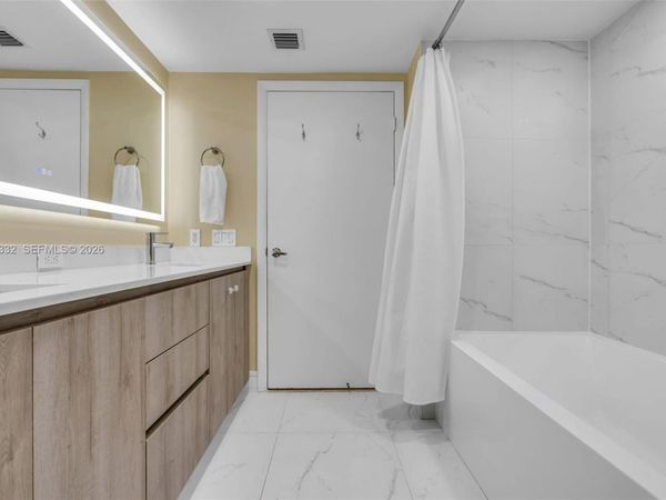 41 SE 5th St , Unit 908, Miami, FL 33131