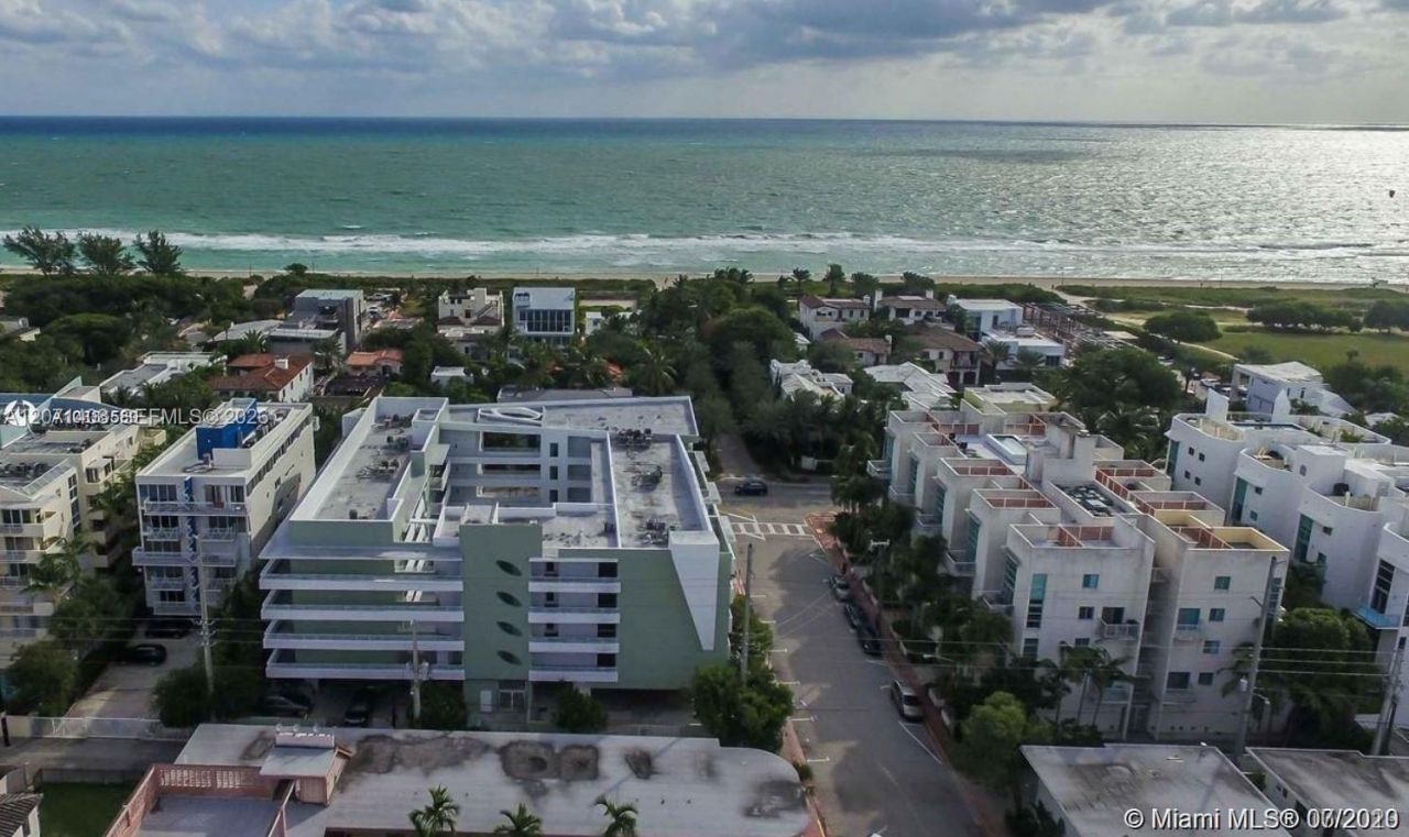 300 74th St , Unit 15, Miami Beach, FL 33141 Photo