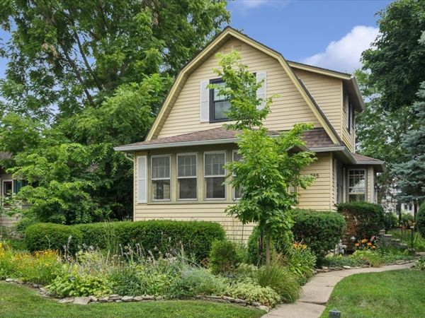 285 N Larch Avenue , Elmhurst, IL 60126