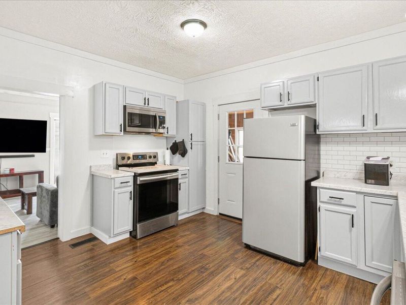 426 W Light Street, Urbana, OH 43078 Photo 5