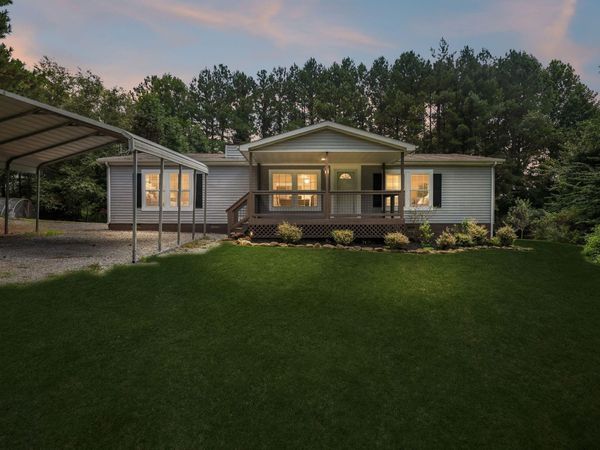 279 Snyder Loop, Graysville, TN 37338