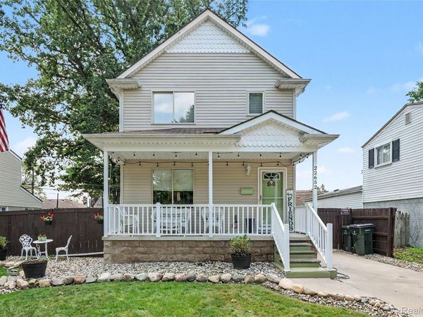22652 Maxine Street, St Clair Shores, Mi 48080