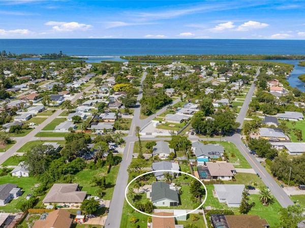 1220 FALCON ROAD , VENICE, FL 34293