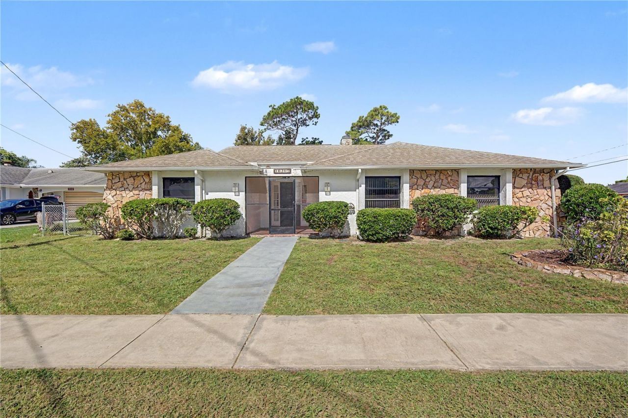 16207 Tree Line Drive, Hudson, FL 34667 Main Photo