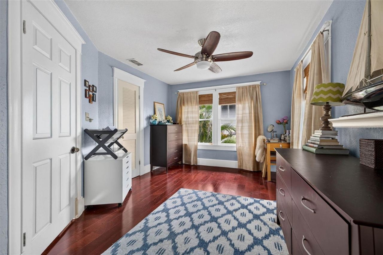 736 30th Avenue N, Saint Petersburg, FL 33704 Photo