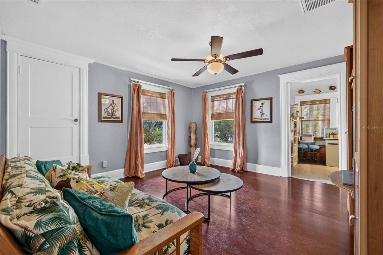 736 30th Avenue N, Saint Petersburg, FL 33704 Photo