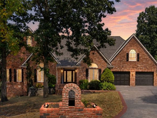 1806 S Prestwick Place , Rogers, AR 72758
