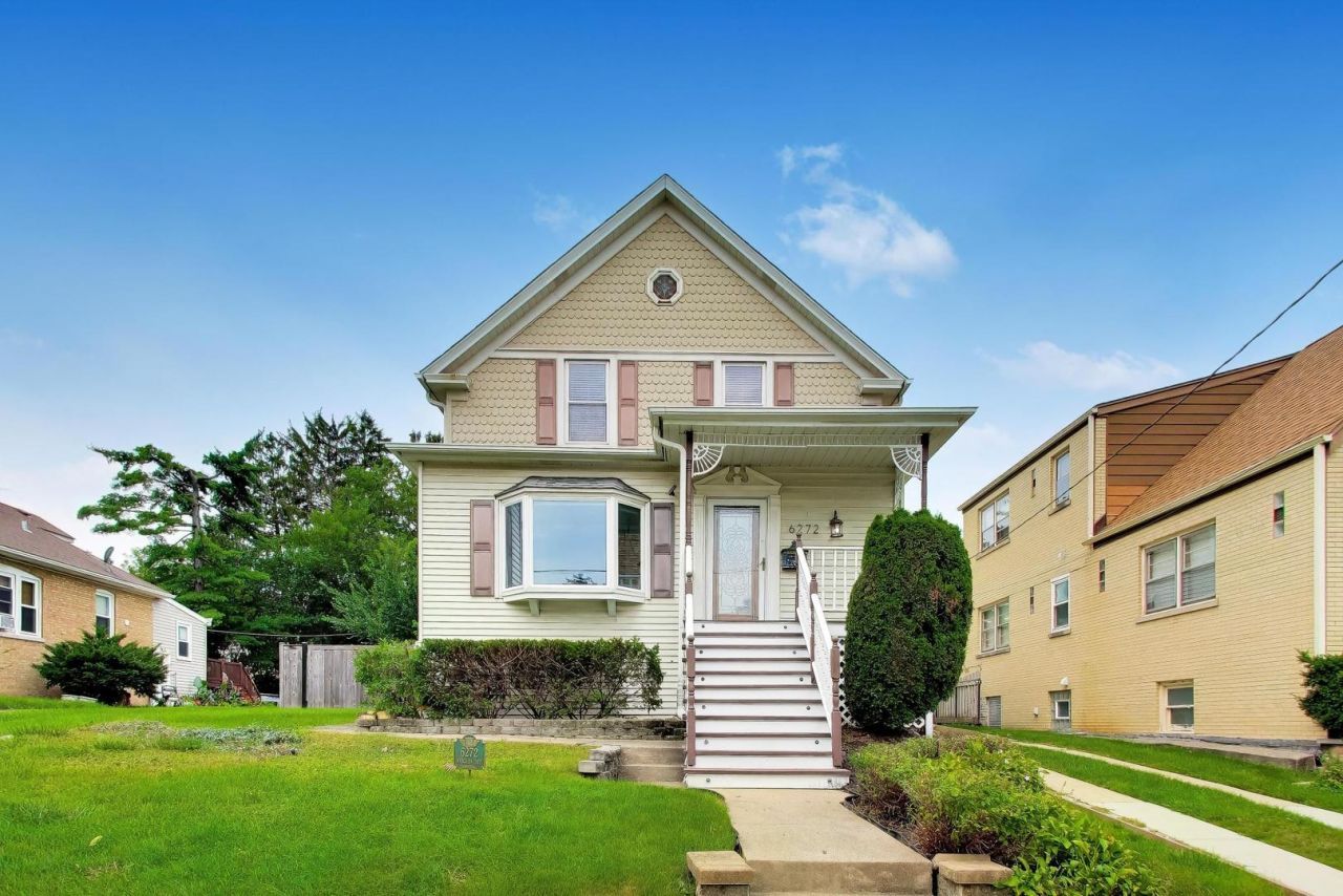 6272 N Niagara Avenue, Chicago, IL 60631 Main Photo