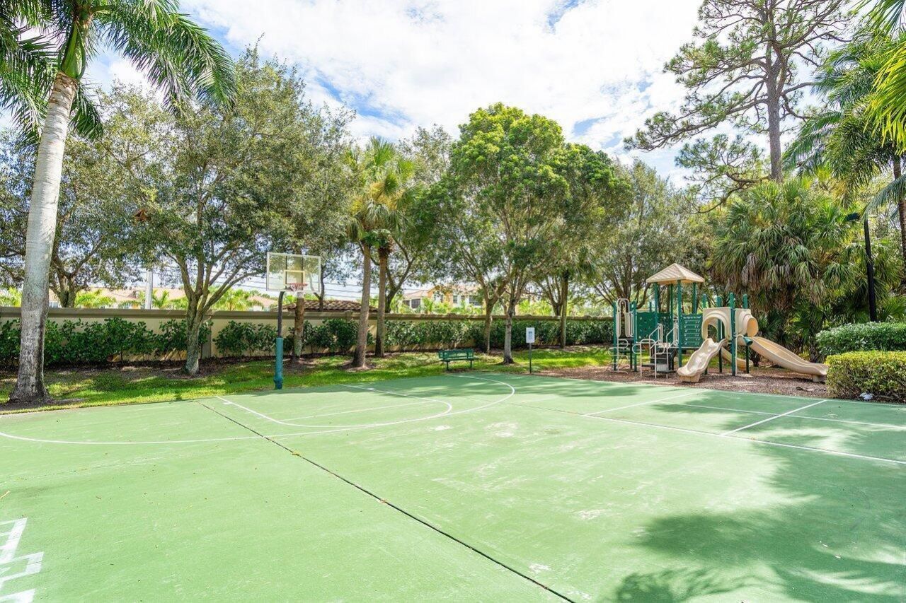 3381 Lago De Talavera, Wellington, FL 33467 Photo