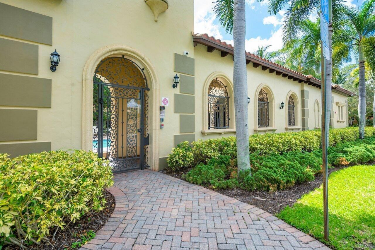 3381 Lago De Talavera, Wellington, FL 33467 Photo